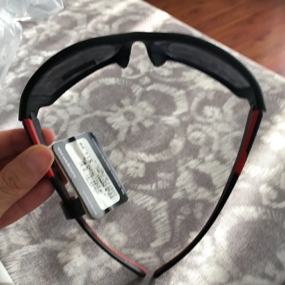 NWT Foster Grant Active sunglasses Black unisex